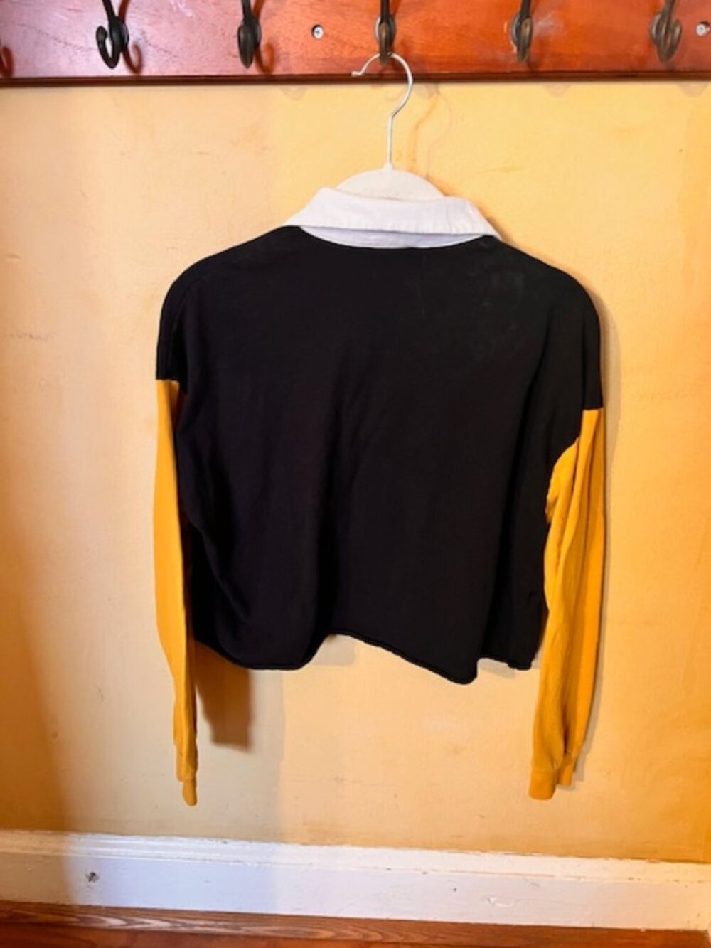 Tricolor Long Sleeved Shirt Black, Mustard, White Silver Neckline Round Zipper - Picture 6 of 7